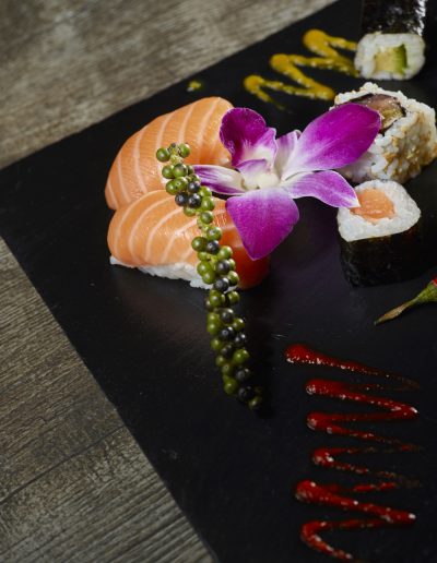 Sushi and sashimi at the Clos de la République