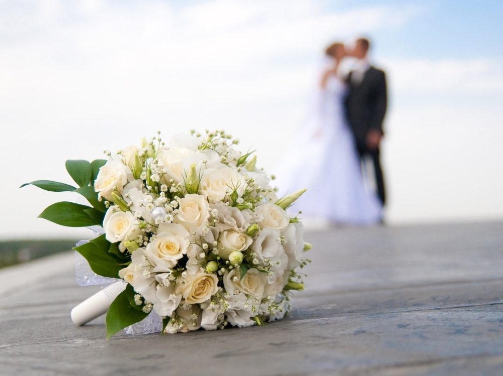 Organisation de mariages à Epesses dans le Lavaux avec vue sur les vignobles en terrasses et le lac Léman du Clos de la République Domaine de Patrick Fonjallaz