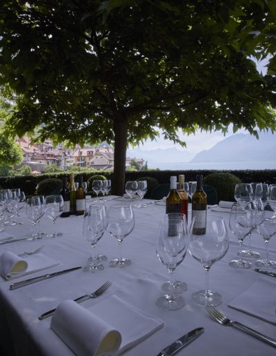 Receptions, cocktails and weddings outdoors at the Clos de la République on Patrick Fonjallaz’s estate